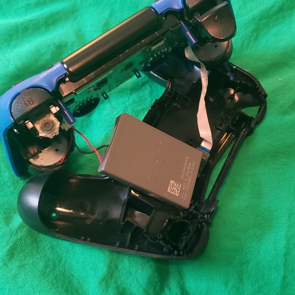 Playstation 4 Controller Broken Blue - Picture 3 of 4